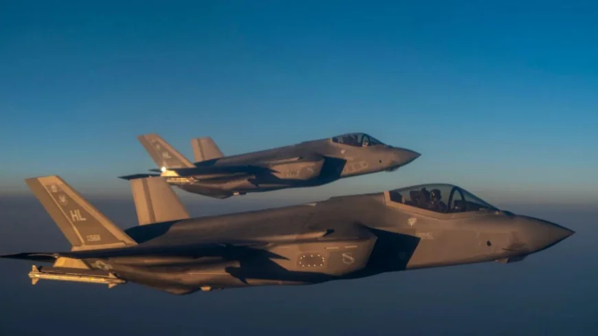 Hollandalı Bakan: F-35 yazılımını iPhone gibi kırabiliriz
